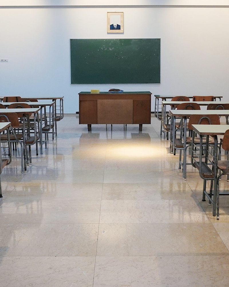 School uniform set — White (children)